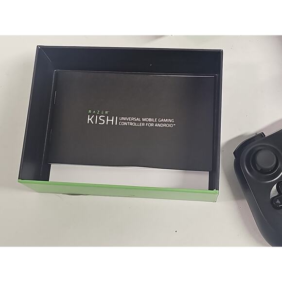 Razer Kishi Smartphone Gaming Controller for Android (Xbox) OPEN BOX NEW - Picture 2 of 8